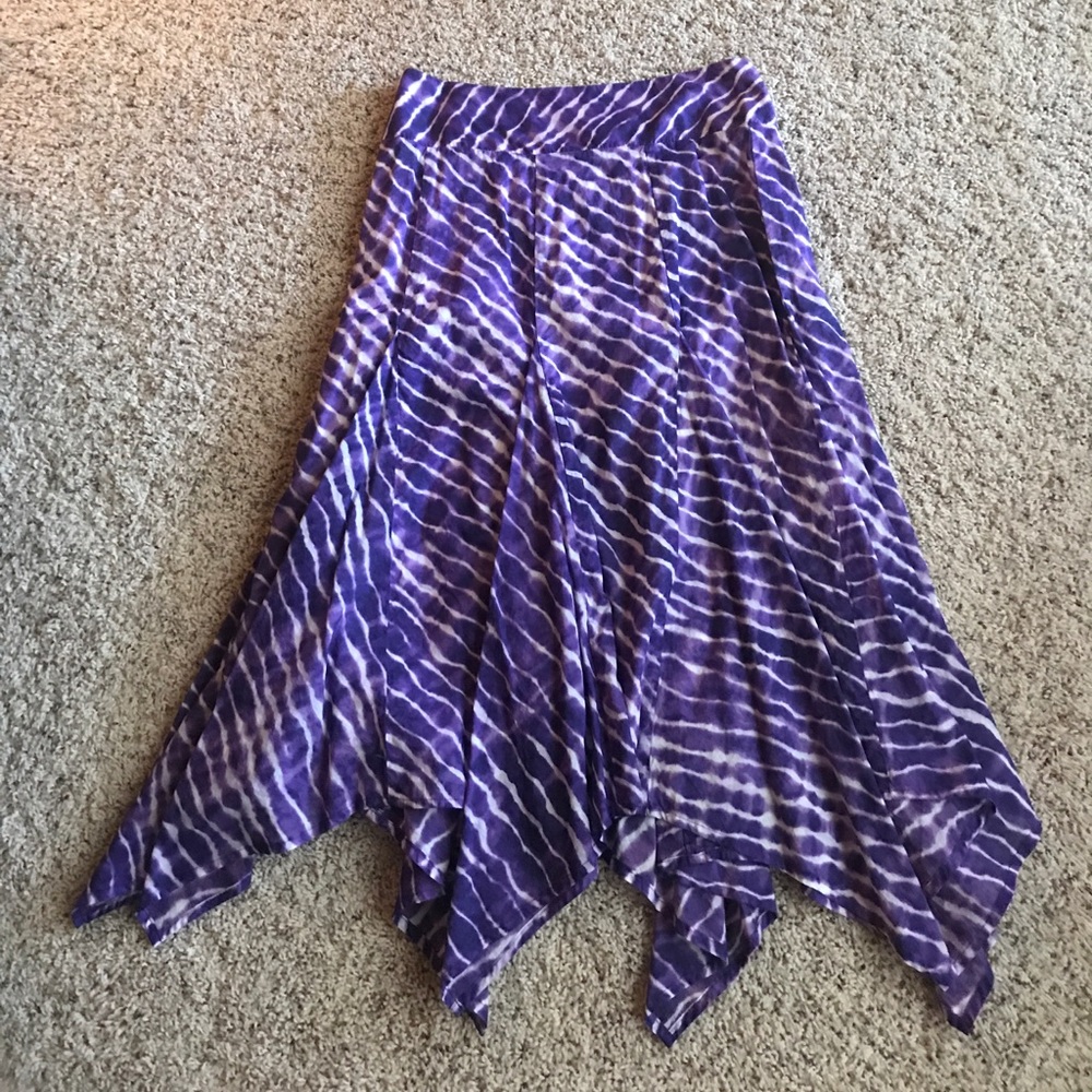 Chico’s purple and white patterned skirt, size 1